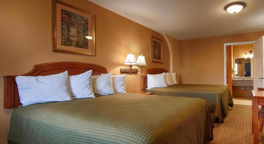 Burnet Best Western Post Oak Inn מראה חיצוני תמונה